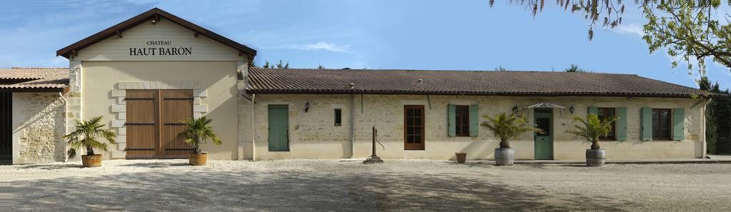 Chateau Haut Baron Hotel Saint-Estephe  Exterior photo